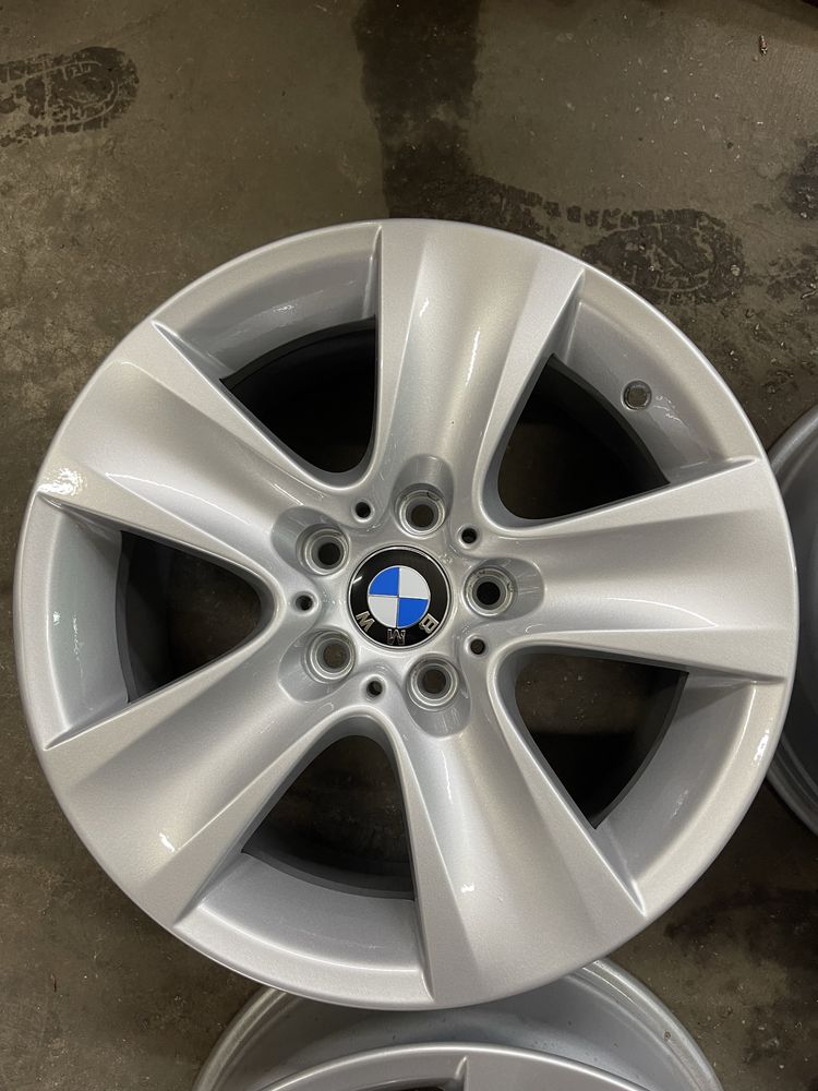 Продам комплект оригінальних дисків BMW R17 5x120