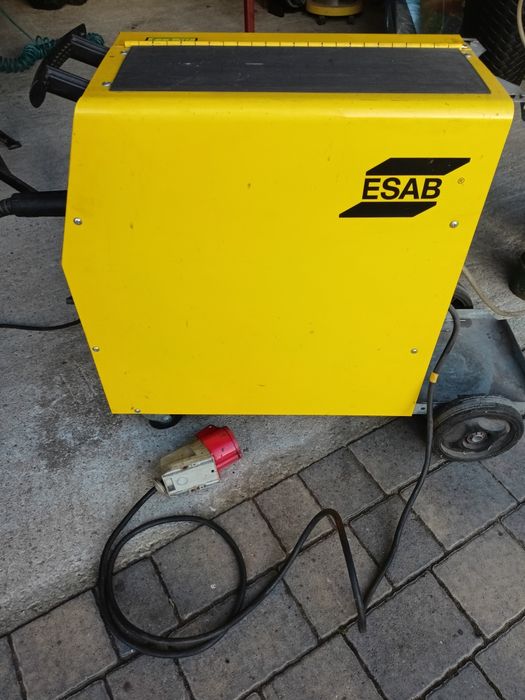 Spawarka esab 200