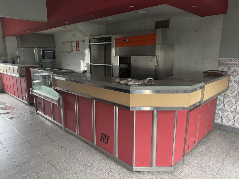 Balcao de cafe, frio e mais recheio