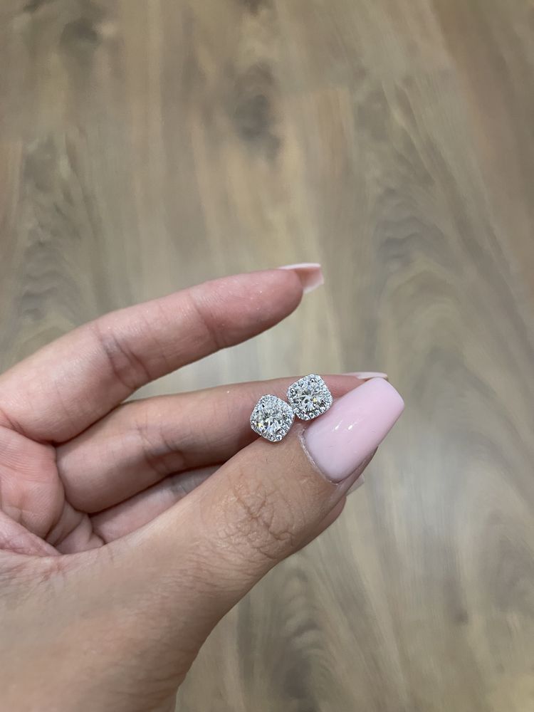 Серьги-гвоздики в серебре 925, муассанит 0.50ct GRA
