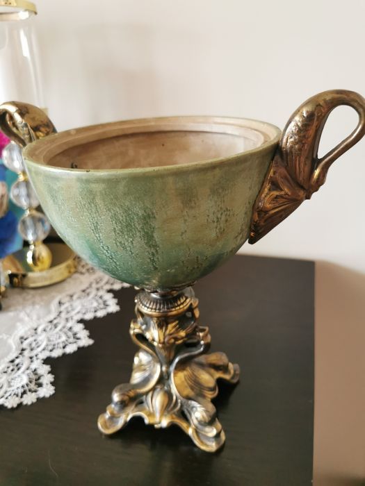 Zielona Żardiniera - patera okucia mosiężne wysokość 27 cm.