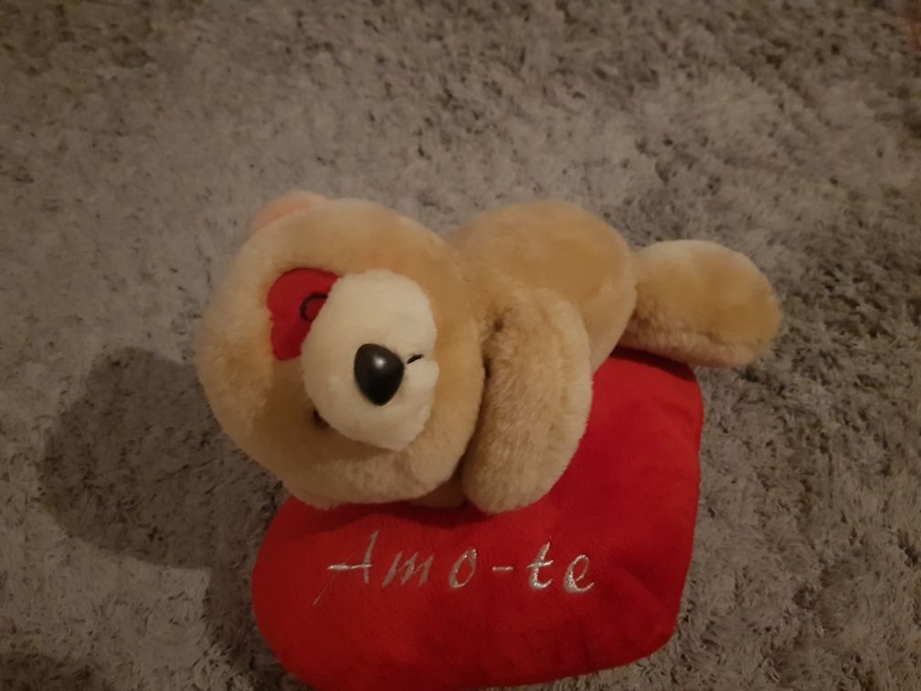 Urso de peluche amo-te