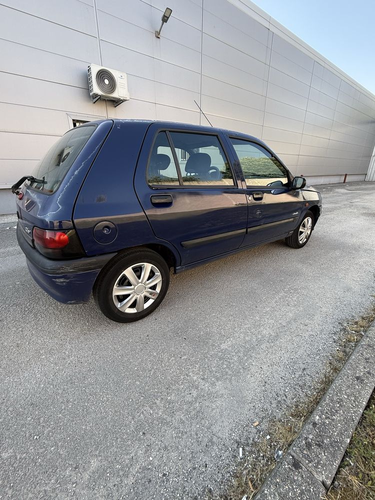 Renault Clio 1997 com motor muito fiável  *PREÇO ESPECIAL*