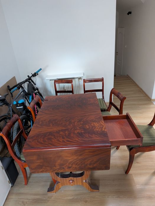 Stół z krzesłami PKZ Zakłady Wytwórcze Mebli Artystycznych z 1997
