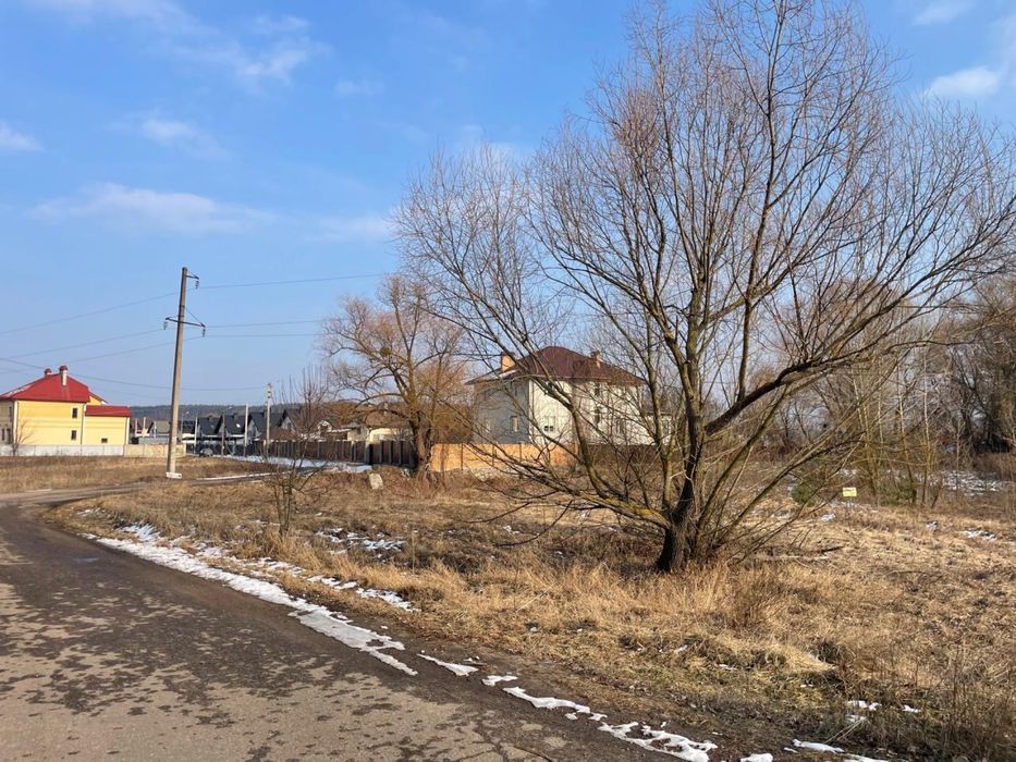 Продаж земельної ділянки 25сот. Центральна дорога. Гнідин.  Вишеньки.