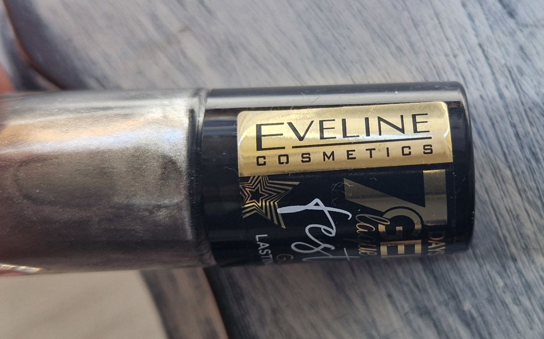 Nowe lakiery Eveline Cosmetics 3 kolory, 8 ml
