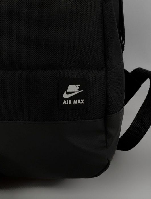 Рюкзак міський спортивний місткий чорний Найк / Nike