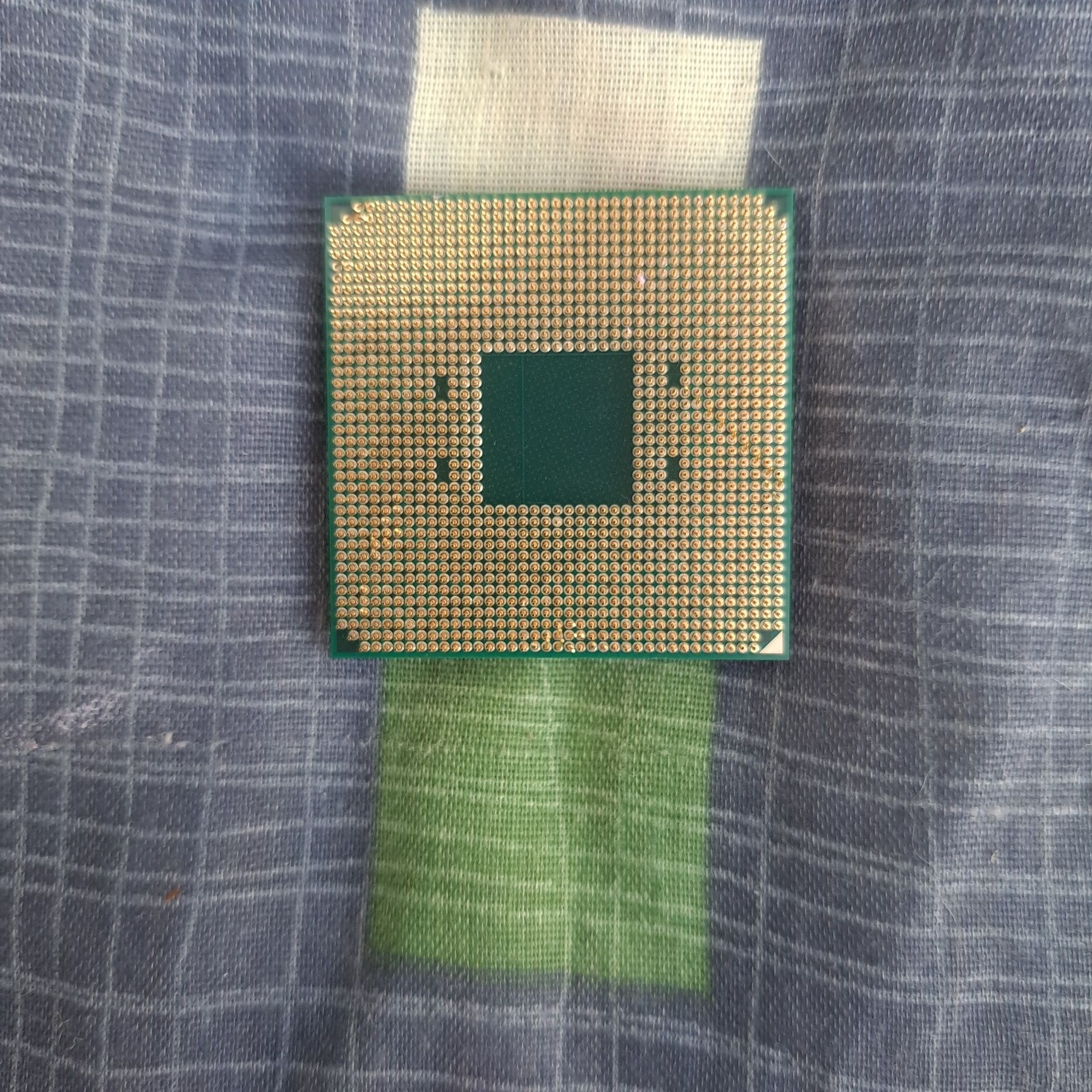 AMD Ryzen 7 3700X + Cooler Wraith Prism RGB