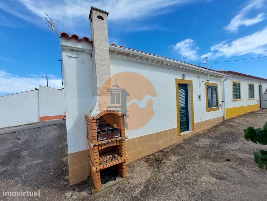 Casa Térrea T1 Zona calma totalmente renovada. Arrendamento de Outu...