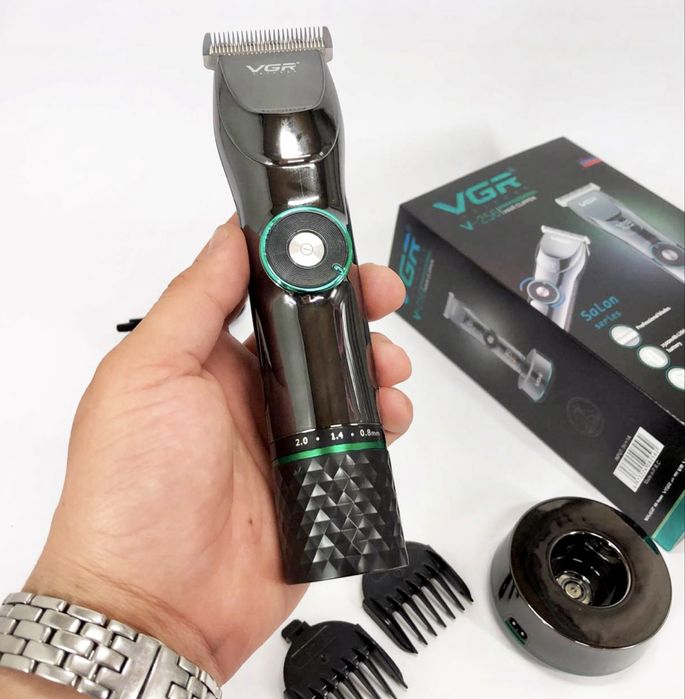 Машинка для стрижки волоссябездротова. Акумуляторная машинка