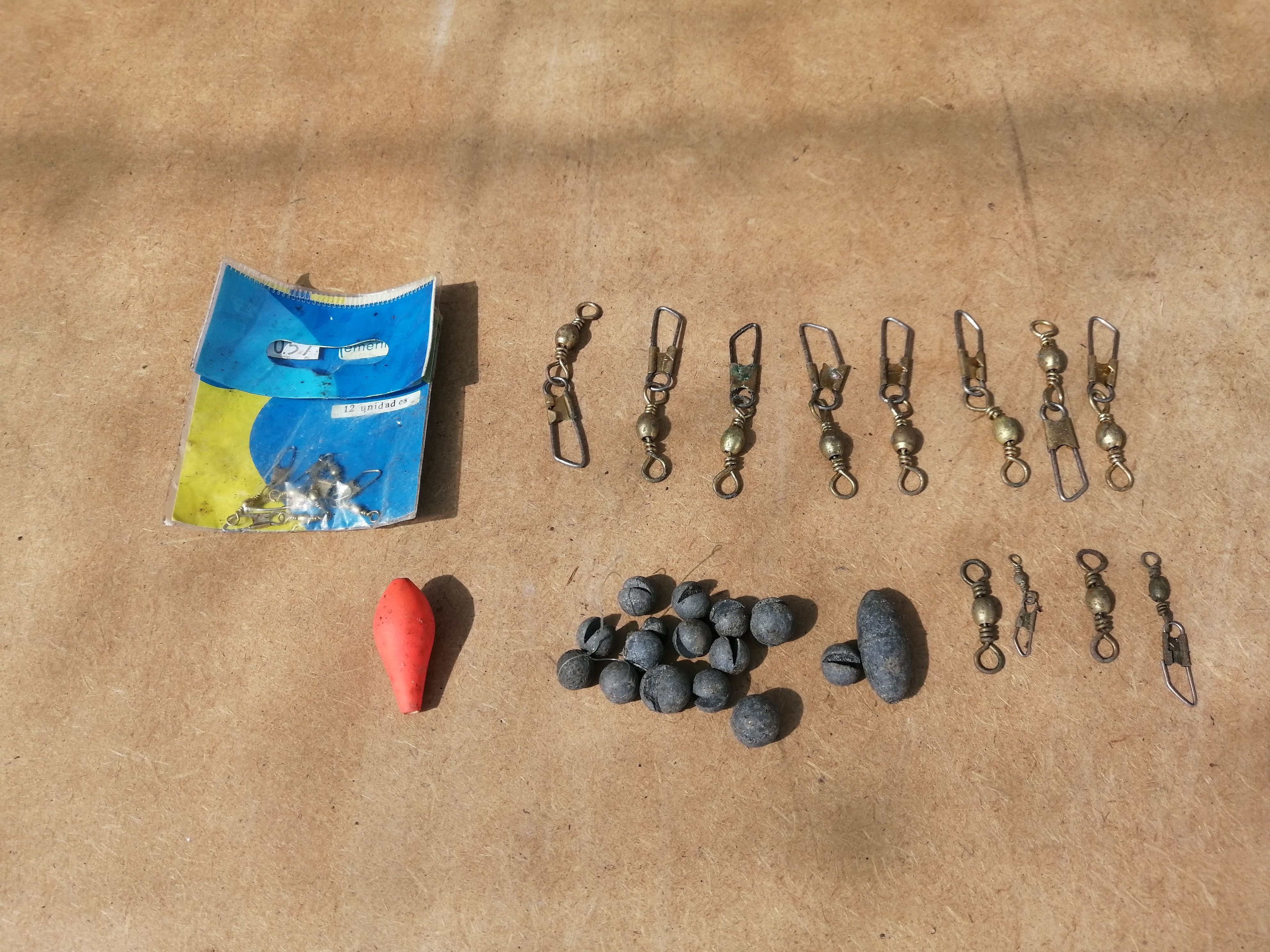 conjunto de destrocedores e chumbadas para pesca desportiva