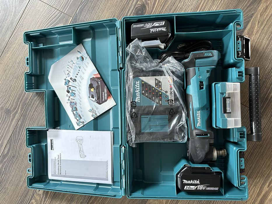 Акумуляторний реноватор Makita XMT03 18v.