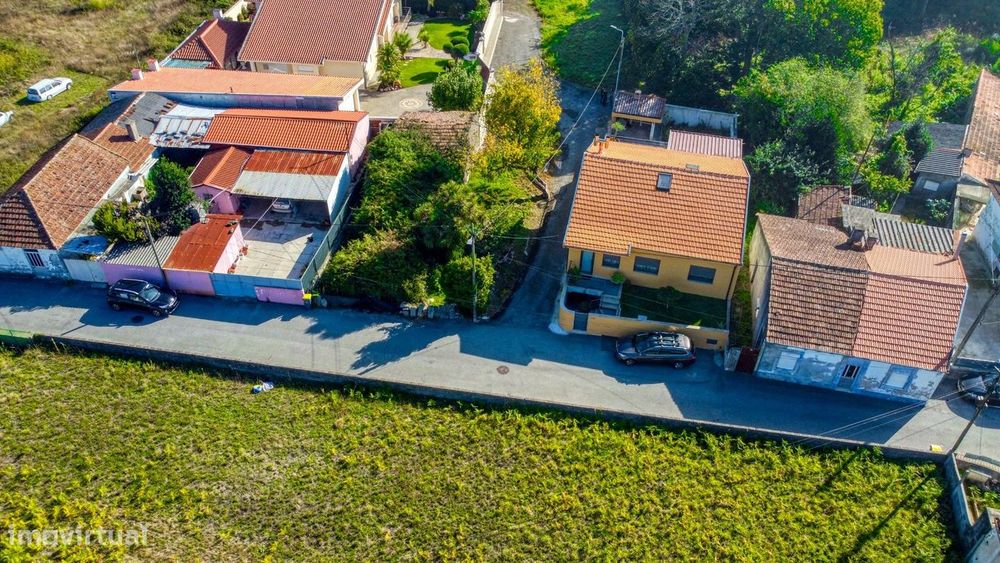 Terreno rústico com 9 400 m² em Pedroso, Vila Nova de Gaia