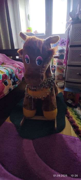 Кінь гойдалка дитяча