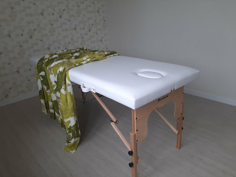 Кушетки косметологічні,столи масажні ,массажний стол,масажний стіл