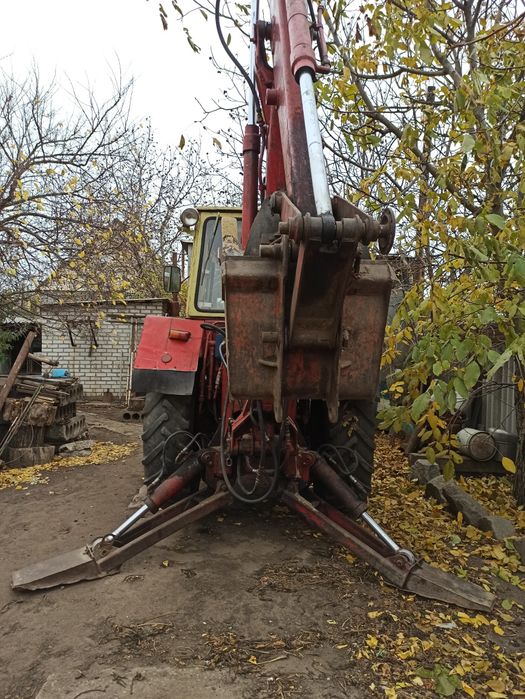 Продам єкскаватор
