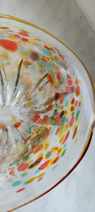 Stara patera ze szkła kolorowego z czasów PRL-u