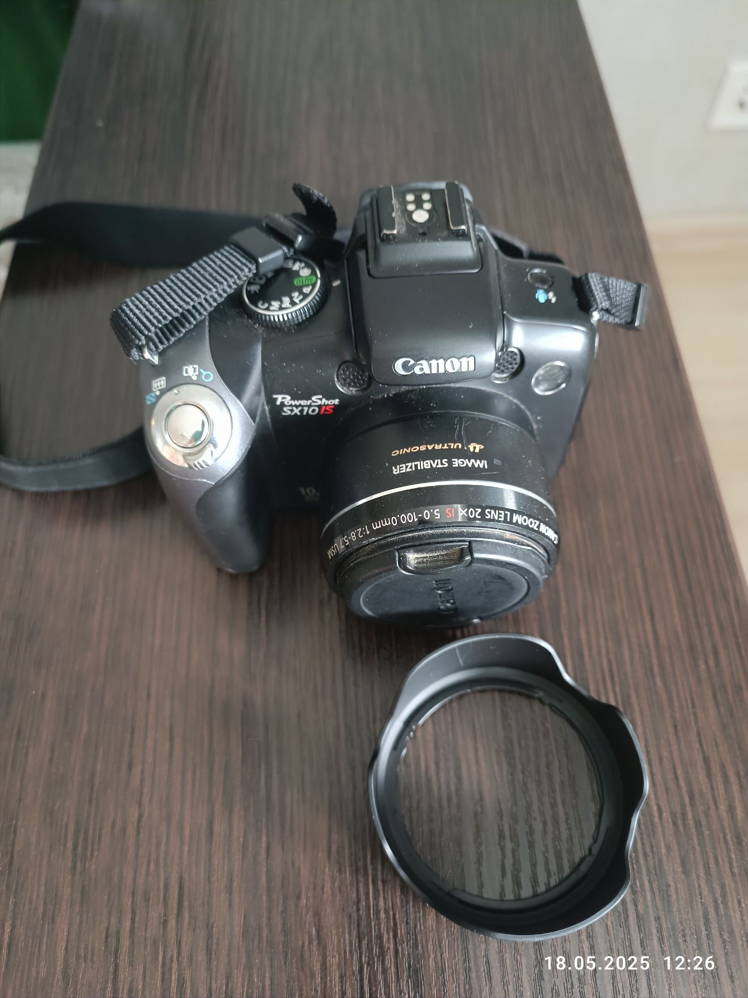 Фотоапарат Canon PowerShot SX10 IS