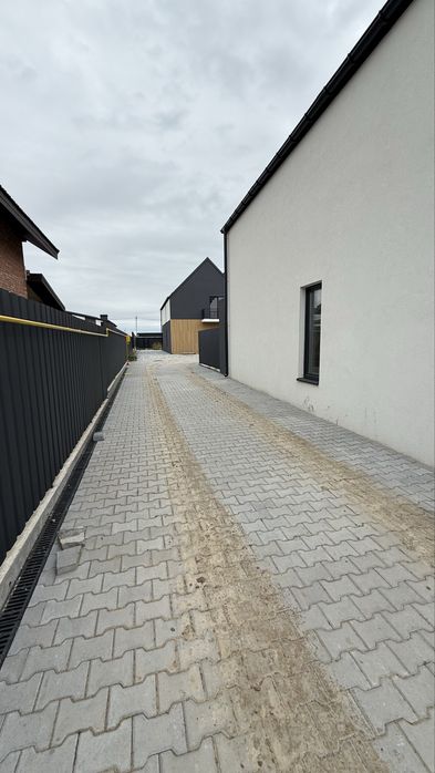 Котедж з власною ділянкою