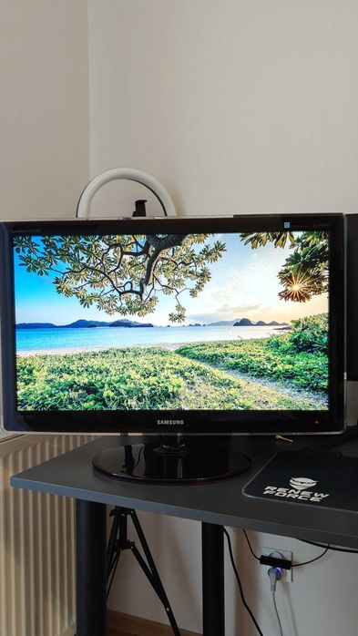 Monitor Samsung P2770HD 27 cali, Tuner TV, Full HD, HDMI, stan idealny