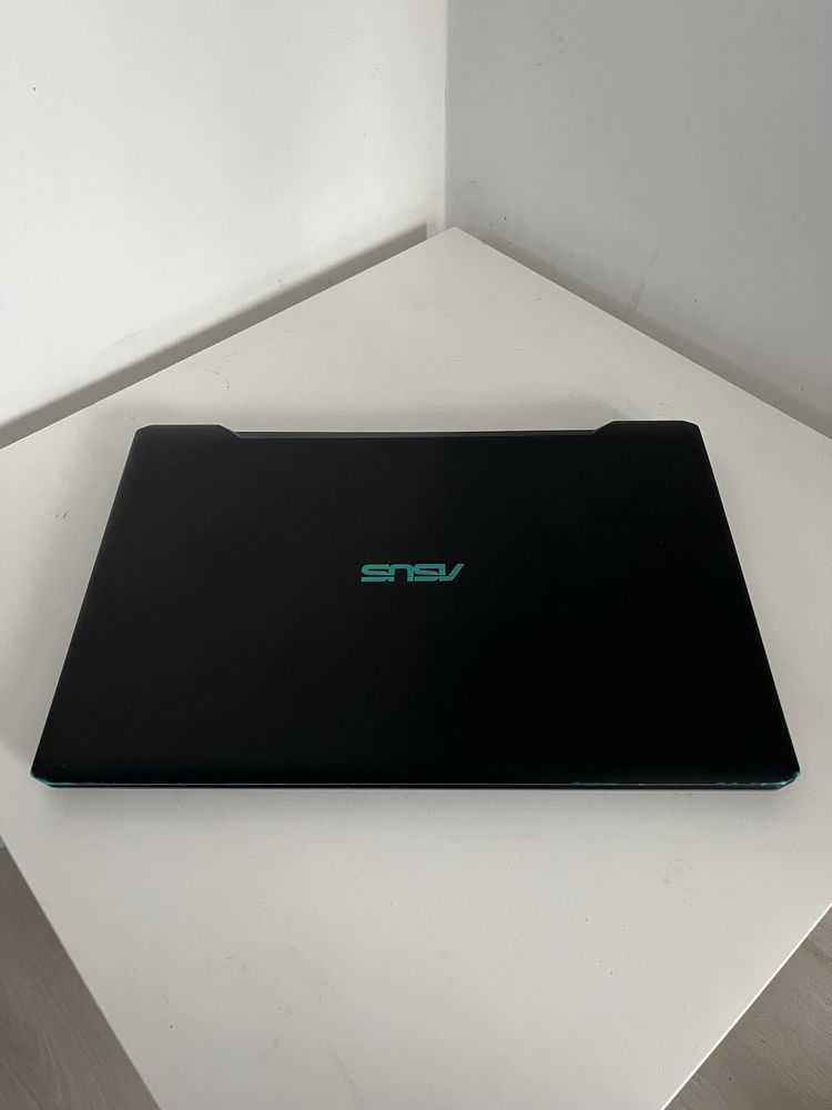 Ноутбук Asus M570D