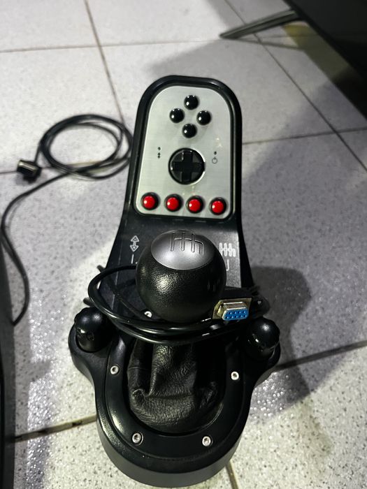 Pedais + Shifter Logitech G25/G27 antigo