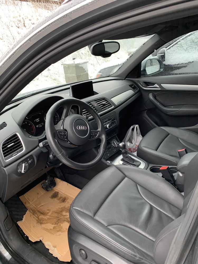 Продам Audi Q3 Premium Plus