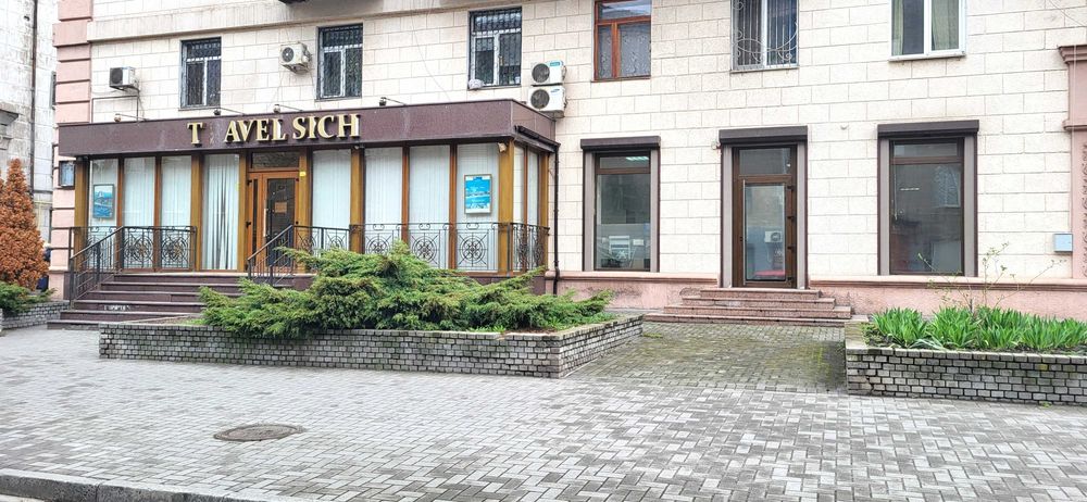 Оренда приміщеня вул. Валерія Лобоновского, буд. 19, 135 кв.м.