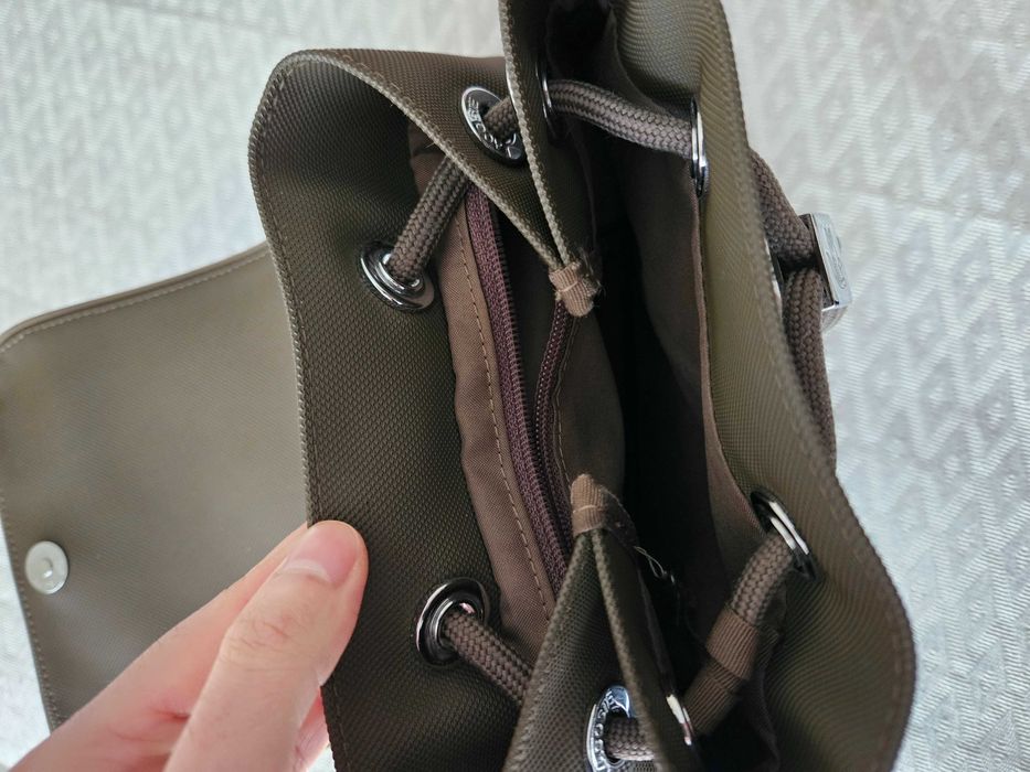 Mochila Lacoste nova