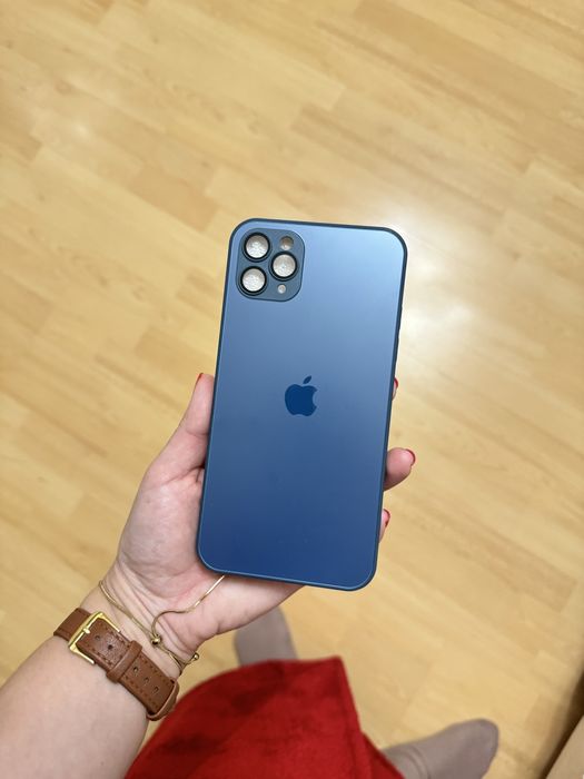 Квадратні чохли для iphone 11 pro max