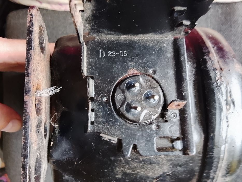 Компресор з холодильника.