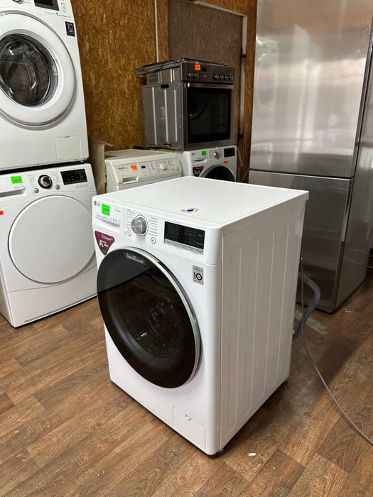 Машинка LG F4V5RS0WW з Німеччини з гарантією