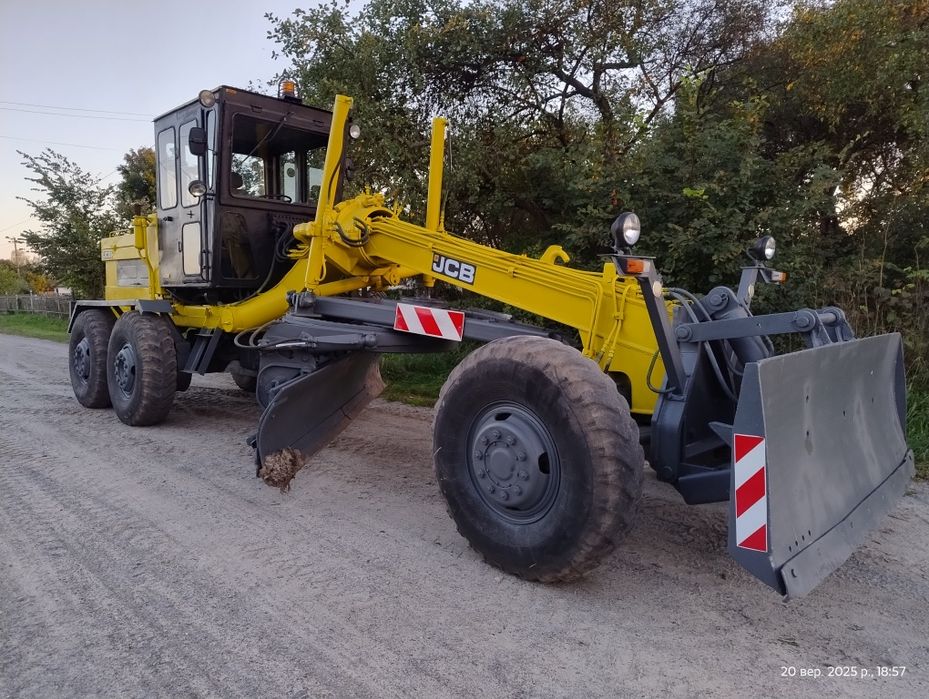 Автогрейдер грейдер ДЗ 122