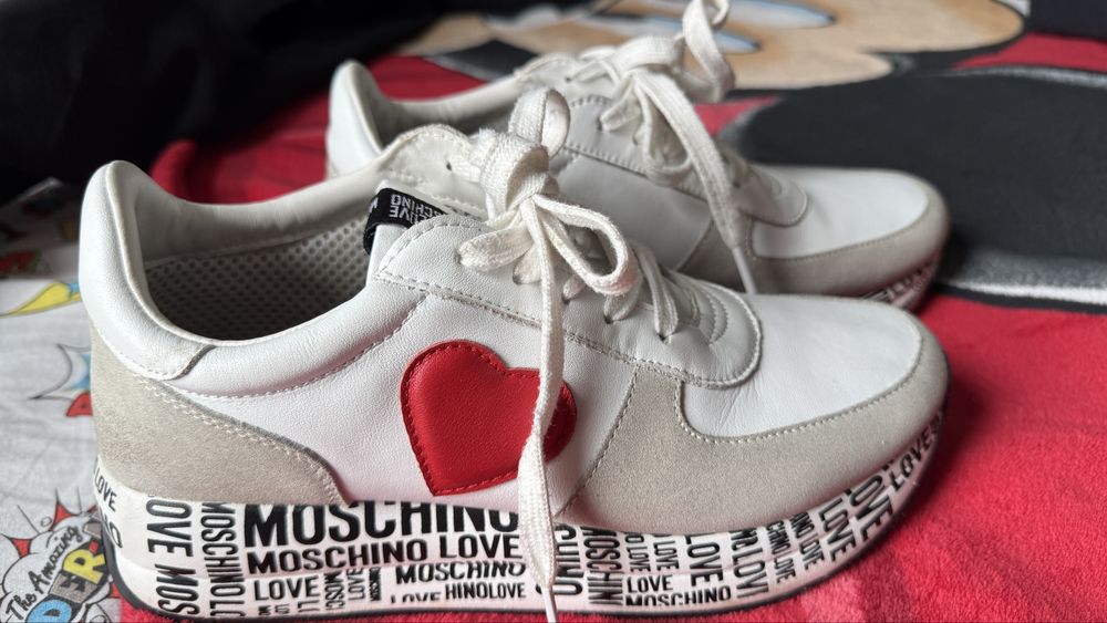 Кросівки moschino