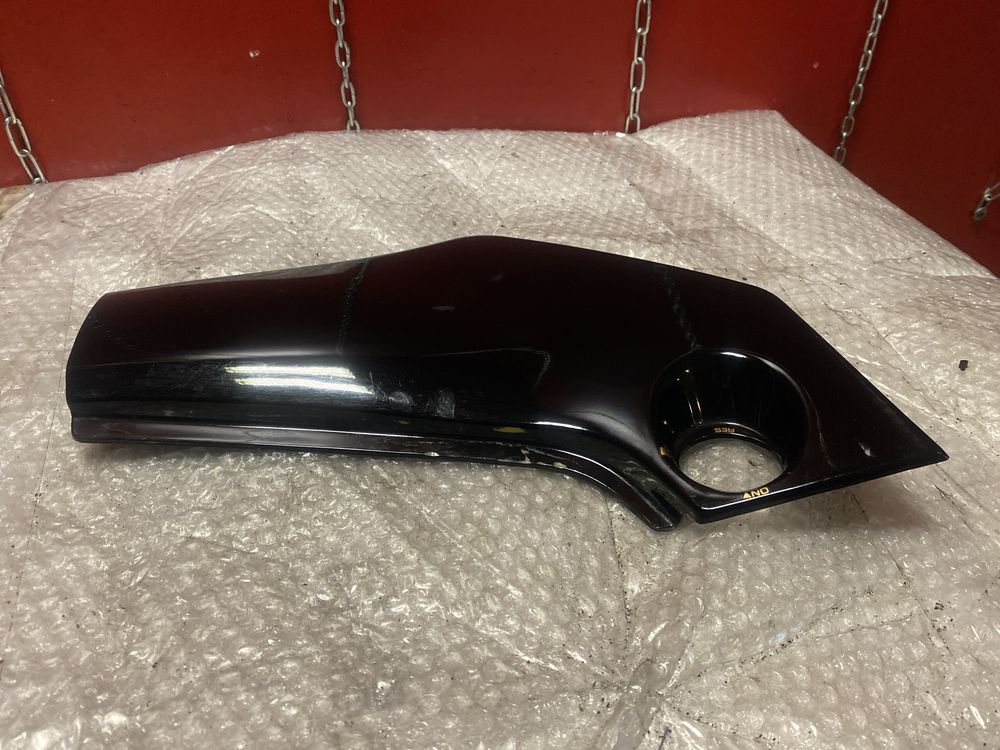 Honda NTV 650 Revere boczek owiewka osłona C123