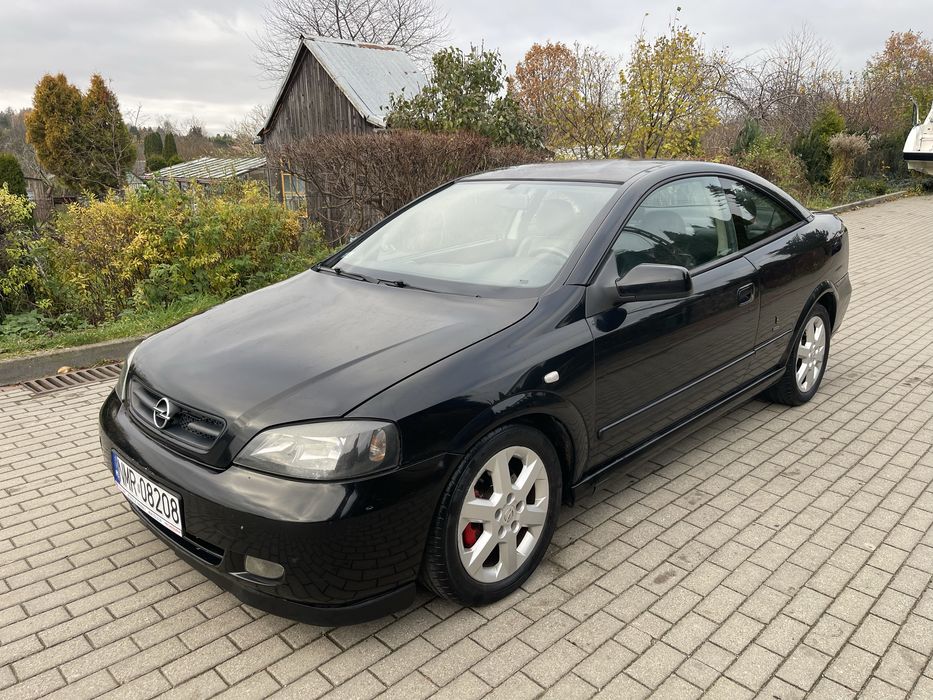 Opel Astra bertone 1.8 125 KM czarna , skory