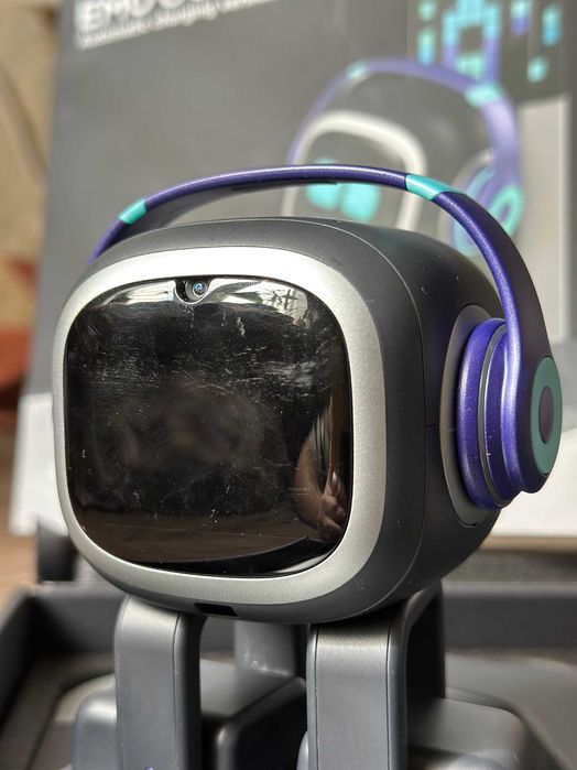 Розумний робот EMO Go Home Living AI ємо-робот