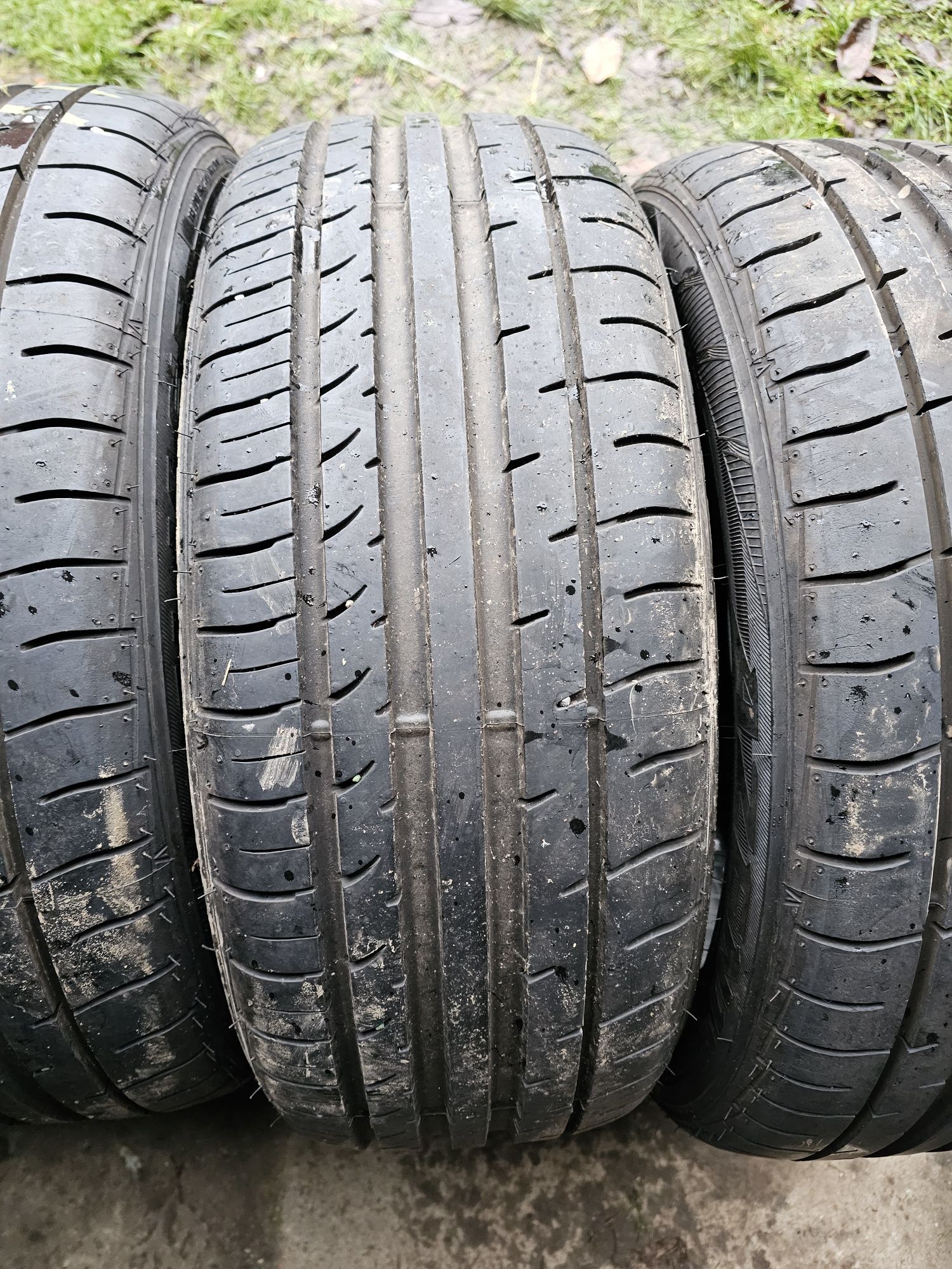 Opony letnie Falken 215/50R18