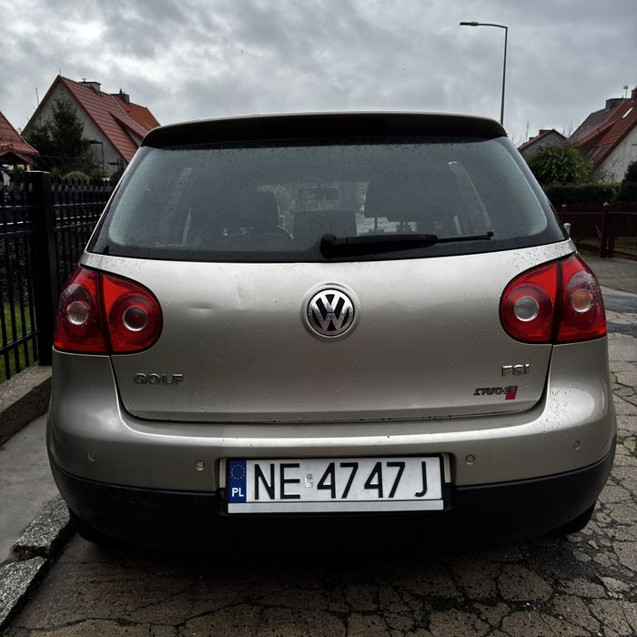 Volkswagen Golf V 1.4 FSI 90KM 2004