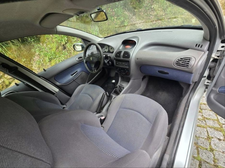 Peugeot 206 1.1