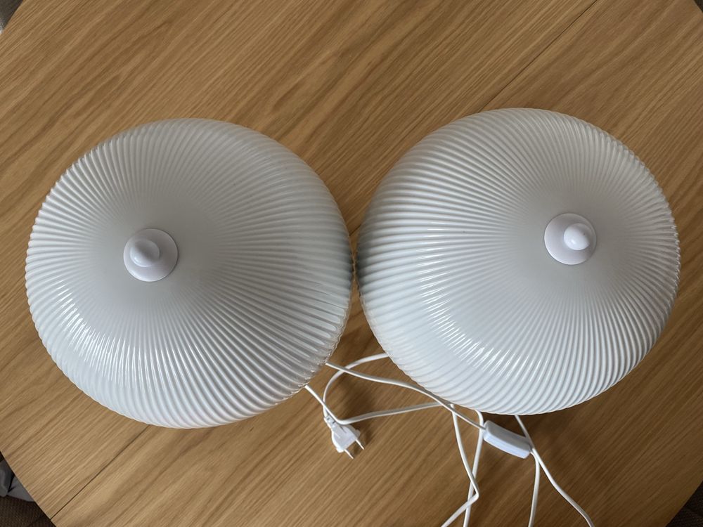 Dwie lampki nocne