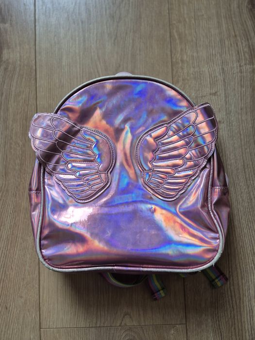 Błyszczący opalizujący plecak dziewczęcy ze skrzydłami LC Waikiki używ