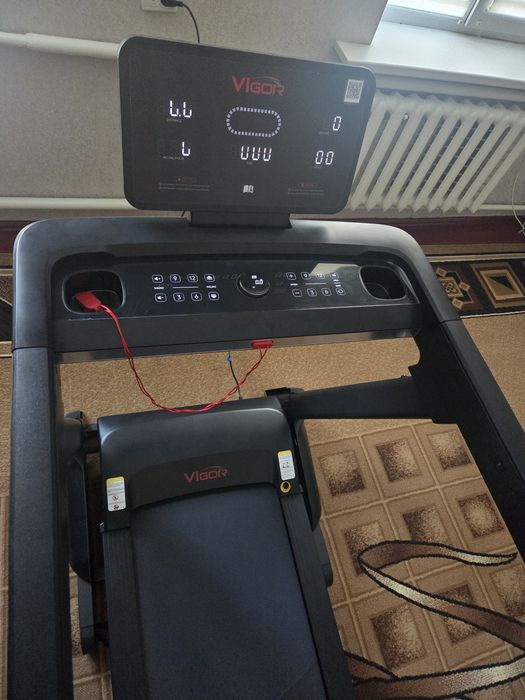 Бігова доріжка на 150 кг. Vigor XPL1200.