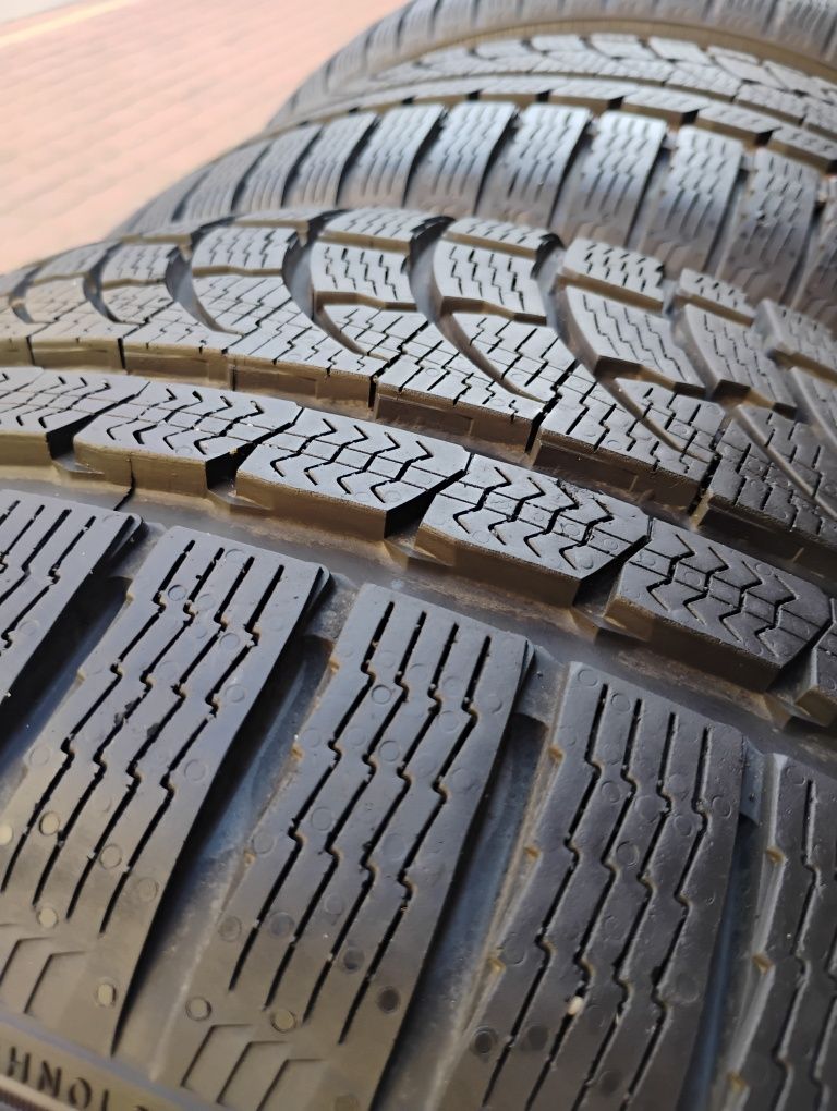 4x Opony zimowe NOKIAN 255/40R19.  275/40R19