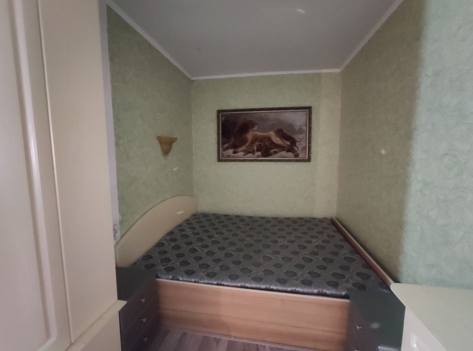 Здається 1к.кв.на Червоній горі