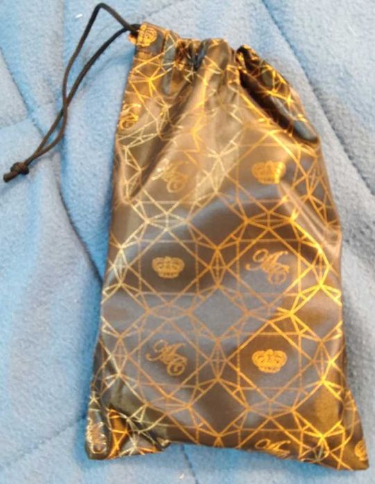 Anthoni Crown Tam: 100 Cinto de couro (1513)