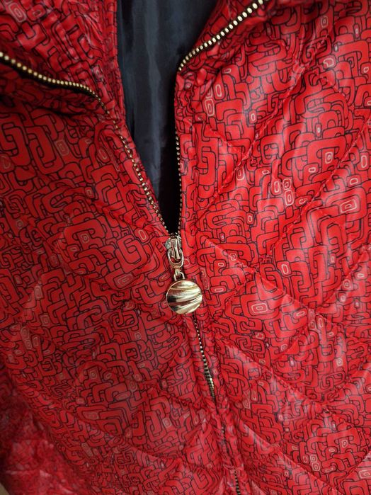 Продам жіночу куртку, демісезонну, в відмінному стані.