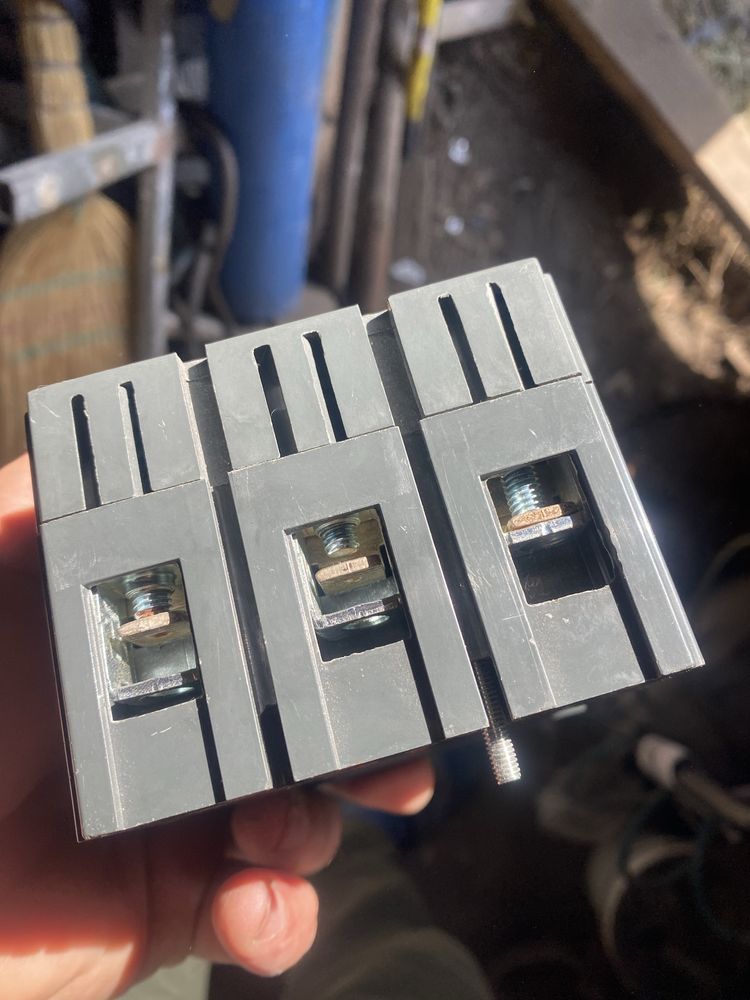 Автоматичний вимикач IEK ВА88-33 3Р 160А 35кА,