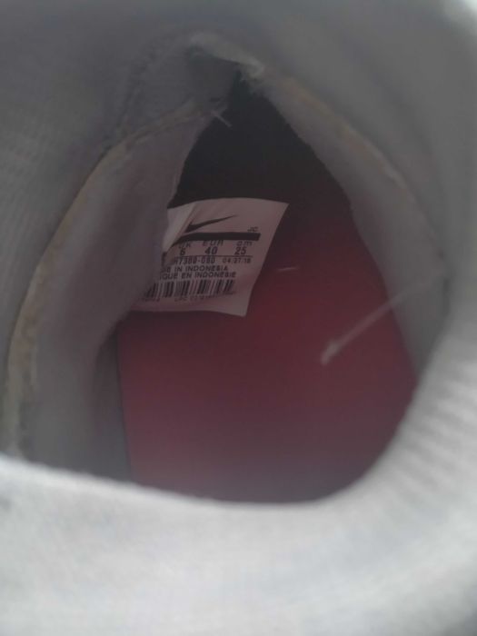 Продається футзалкі NIKE MERCURIAL