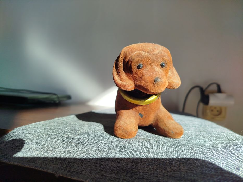 Symbol PRL Piesek z kiwającą głowa do auta. Fiat Polonez Warszawa